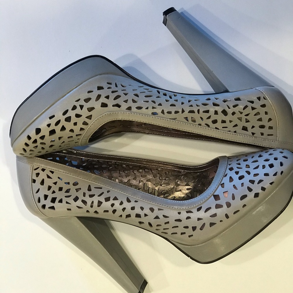 Calvin Klein Christine Perforated chunky heel pump